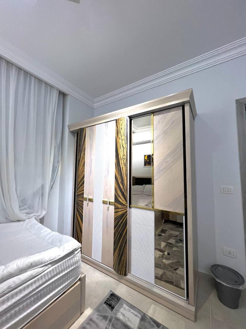 Luxury Namber 6